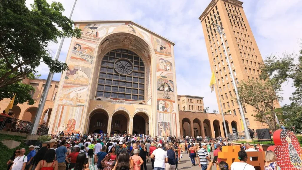 Imagem Fachada Norte 12 10 2023 do artigo Por que chamam Aparecida de "Aparecida do Norte"?