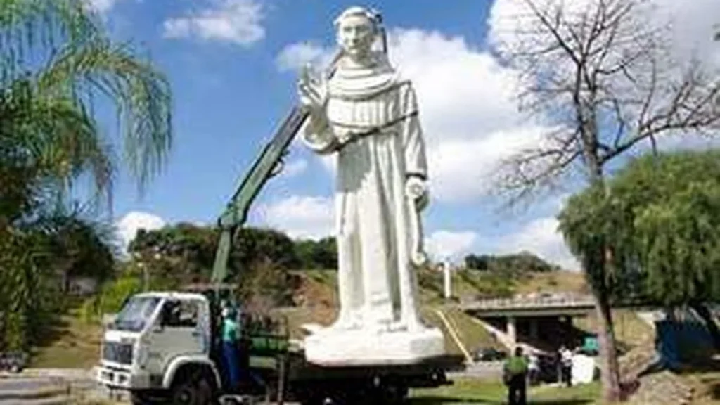 Imagem frei galvao 5 do artigo Estátua de Frei Galvão passa por restauração para benção do Papa Francisco