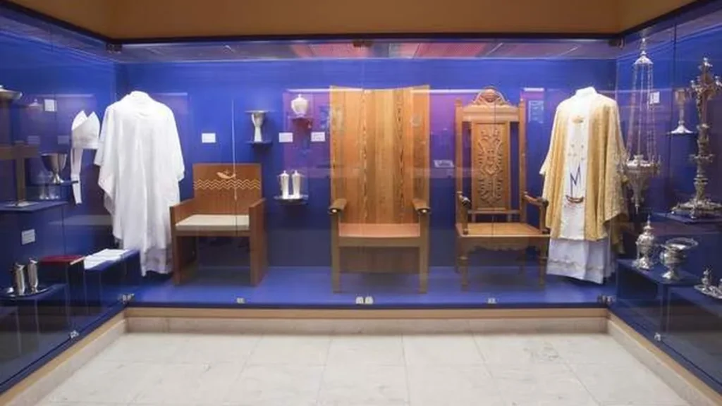 Imagem dsc0164 001 do artigo Museu do Santuário apresenta exposição com objetos dos papas que já visitaram a Basílica