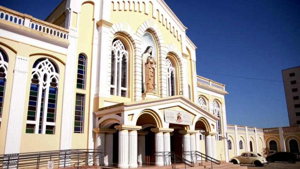 Igreja de Santa Teresinha em Tietê (SP)