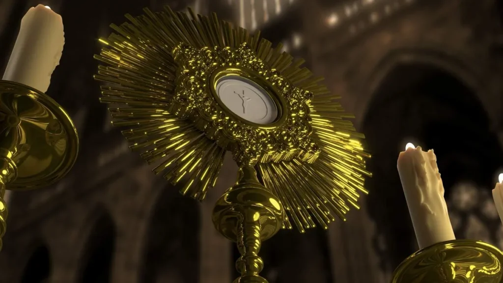Imagem Ostensorio entre duas velas do artigo Entenda e reflita sobre a solenidade de Corpus Christi