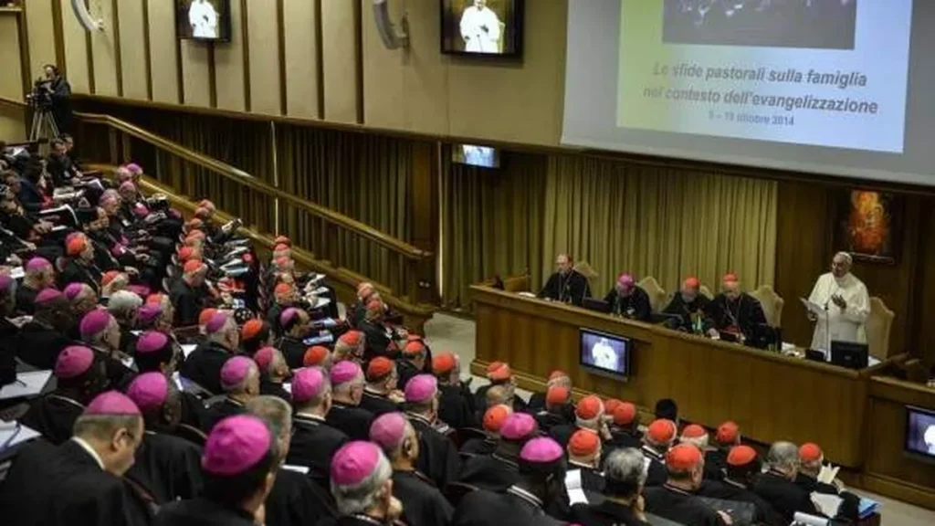 Imagem papa francisco primeira congregacao geral do sinodo dos bispos3 do artigo Sínodo dos Bispos discute juventude e matrimônio