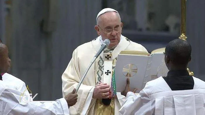 Papa preside missa na solenidade da Epifania do Senhor, no Vaticano