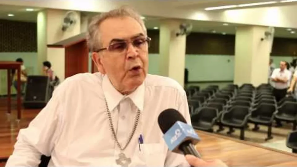 Imagem Xm1NhrkT36w do artigo Padre Zezinho exalta a paz em formação sobre a Campanha da Fraternidade