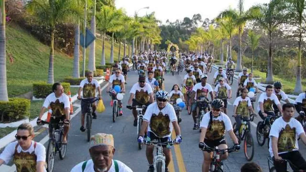 Pelo oitavo ano, ciclistas homenageiam Padroeira do Brasil durante período de Festa