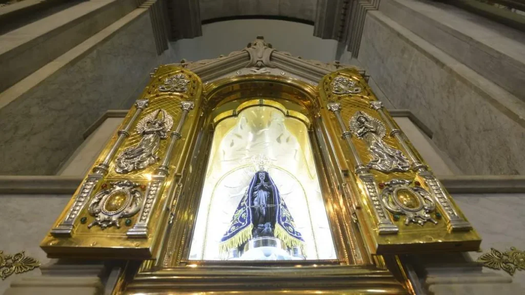 Imagem Nossa Senhora Aparecida Basilica Velha do artigo Consagração à Nossa Senhora Aparecida