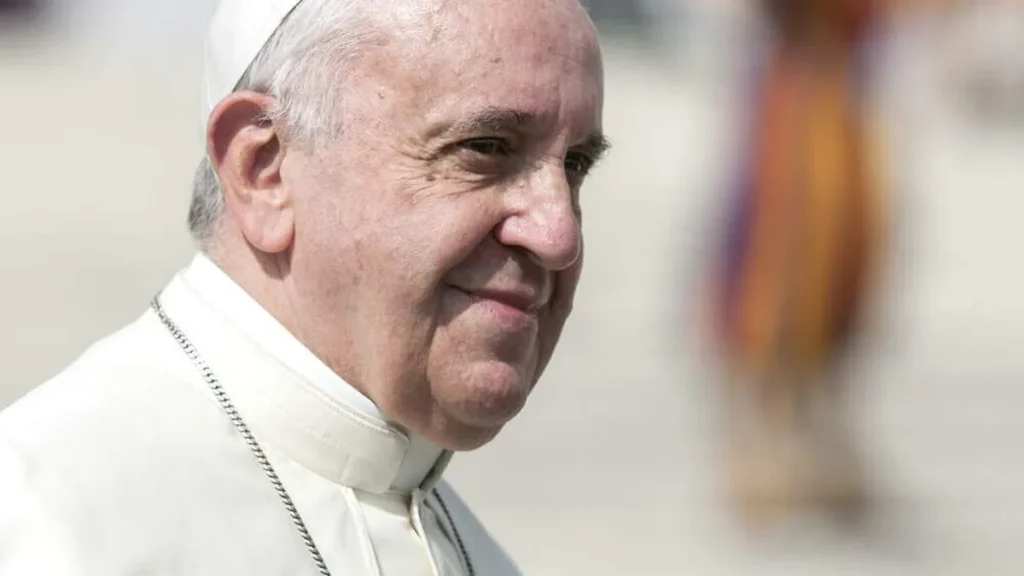 Imagem papa do artigo Papa almoça com pobres