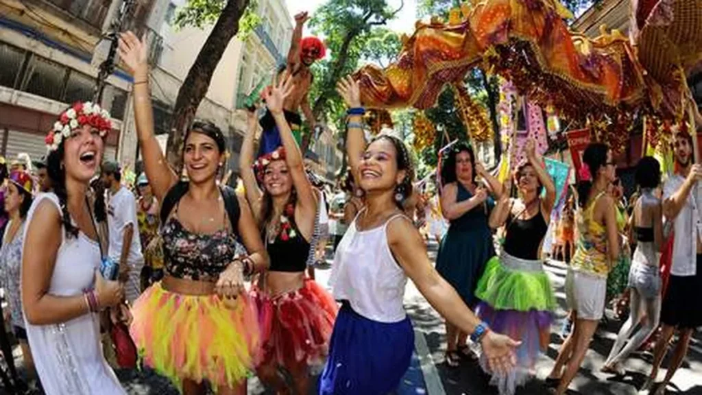 Imagem Carnaval de rua do artigo Ubatuba espera receber mais de 300 mil turistas para o carnaval