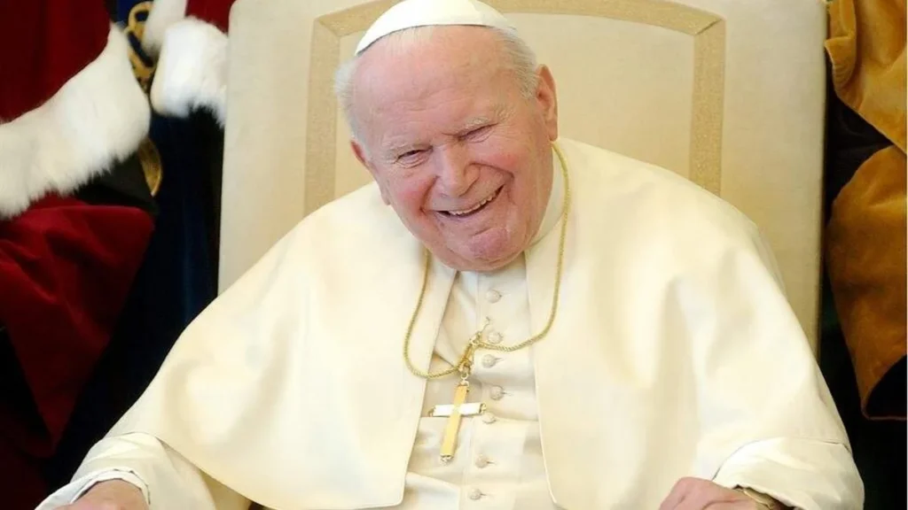 Imagem Joao Paulo II sorrindo do artigo O poema que São João Paulo II escreveu na juventude