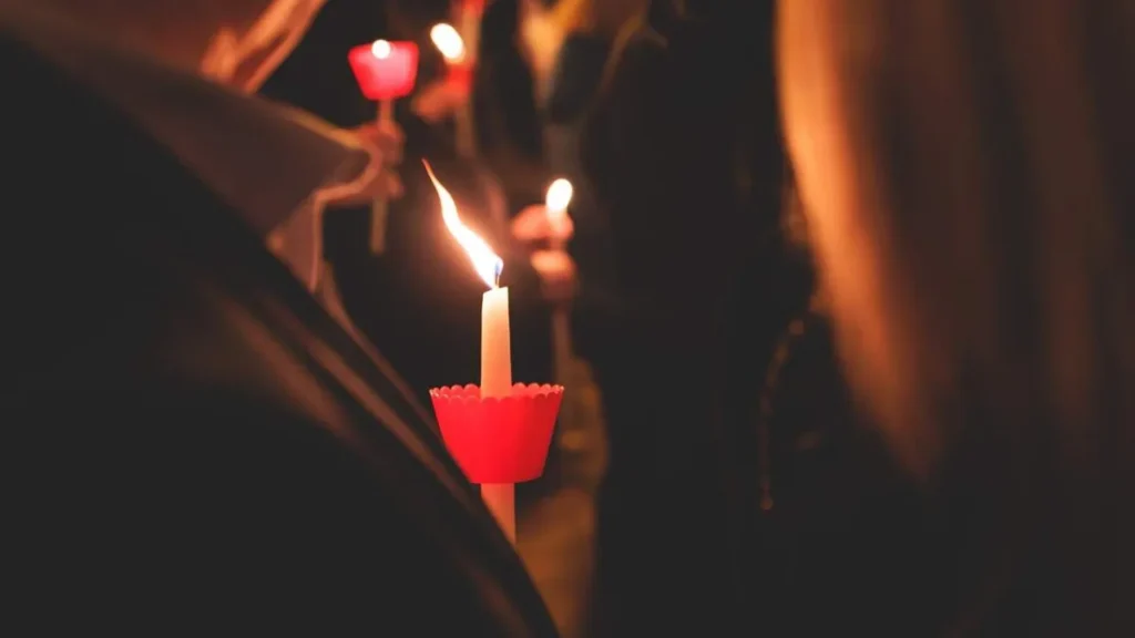 Imagem Liturgia da luz do artigo Por que a liturgia do Sábado Santo é longa?