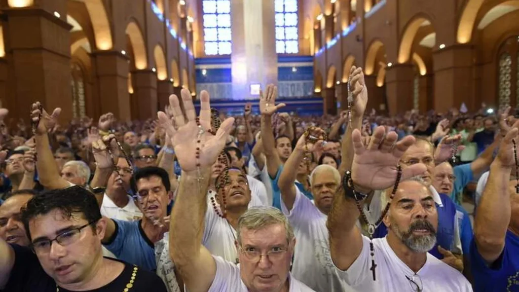 Reza do Terço e Consagração no sábado na Romaria do Terço dos Homens