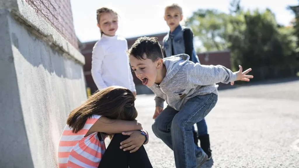 Imagem shutterstock do artigo Por que as escolas necessitam levar os alunos ao autoconhecimento?
