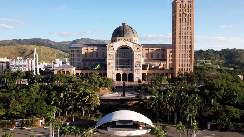 Imagem A Fachada Norte do Santuario Nacional do artigo Programe sua visita ao Santuário Nacional