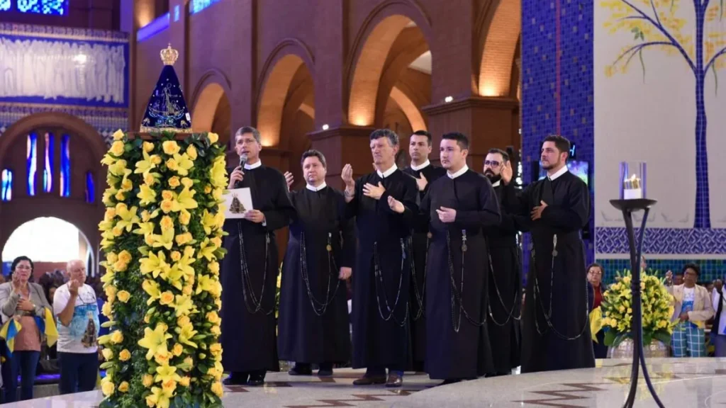 Missionários Redentoristas durante consagração