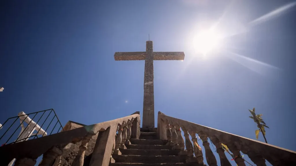 Imagem Cruz Bom Jesus da Lapa do artigo O que entender sobre a Teologia e a Espiritualidade da Cruz