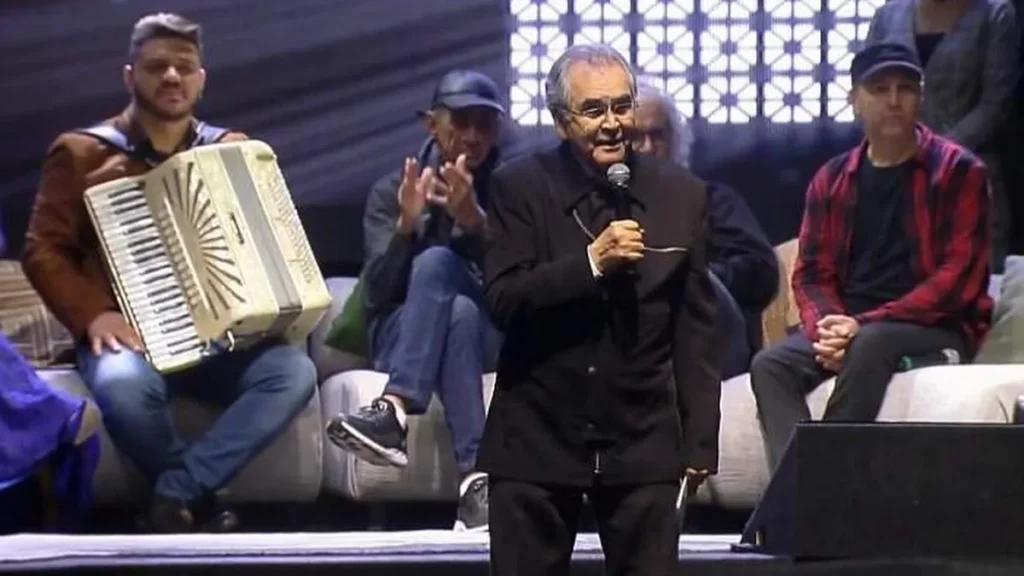 Imagem show padre zezinho do artigo Assista novamente ao Especial Amigos do Coração com Padre Zezinho