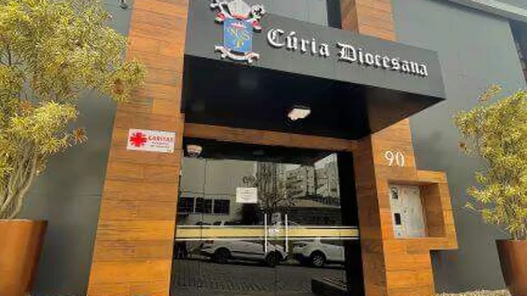 Imagem Fachada da estudio Radio Tuba Tubarao SC do artigo Rádio Tubá 104.9 FM: 74 anos evangelizando o litoral sul de Santa Catarina