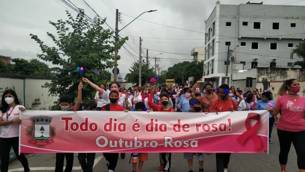 CAS Santíssimo Redentor na caminhada Outubro Rosa em Aparecida/SP