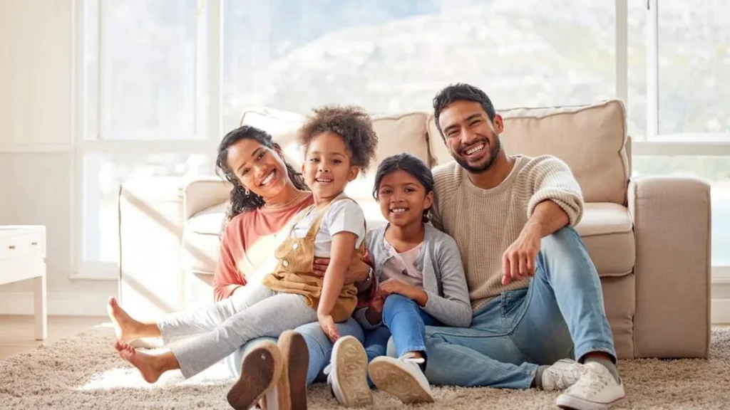 Imagem Familia unida do artigo Como imitar a Sagrada Família nos dias atuais?