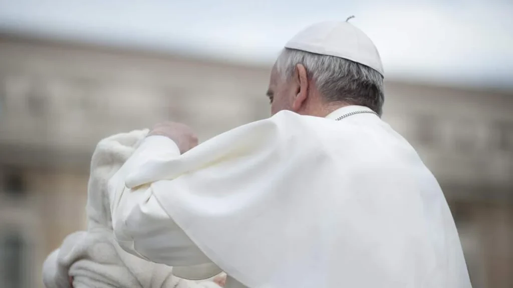 Imagem papa do artigo Cinco vezes em que o Papa Francisco reagiu ao aborto
