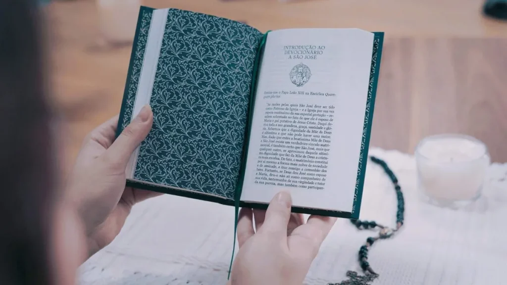 Imagem Campanha Coracoes ao Alto visa incentivar a oracao nas redes sociais do artigo Você reza alguma oração para viver bem o período quaresmal?