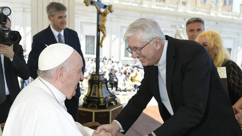 Imagem Papa e Guillermo Marco durante Audiencia Geral do artigo Papa confessa a sua maior saudade da vida em Buenos Aires