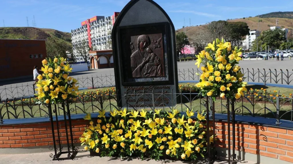 Imagem Monumento a Nossa Senhora do Perpetuo Socorro do artigo Santuário Nacional inaugura monumento dedicado à Nossa Senhora do Perpétuo Socorro