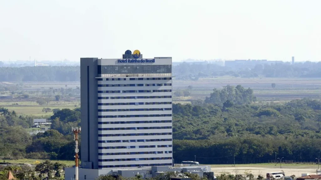 Imagem Hotel Rainha aerea do artigo Hotel Rainha do Brasil, há 12 anos acolhendo os devotos
