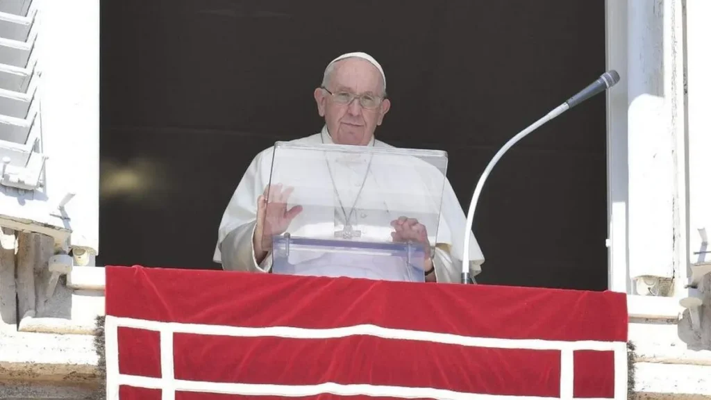 Imagem Papa Francisco Angelus 03 10 2022 do artigo "Putin, pare a guerra!", diz Francisco ao pedir a paz