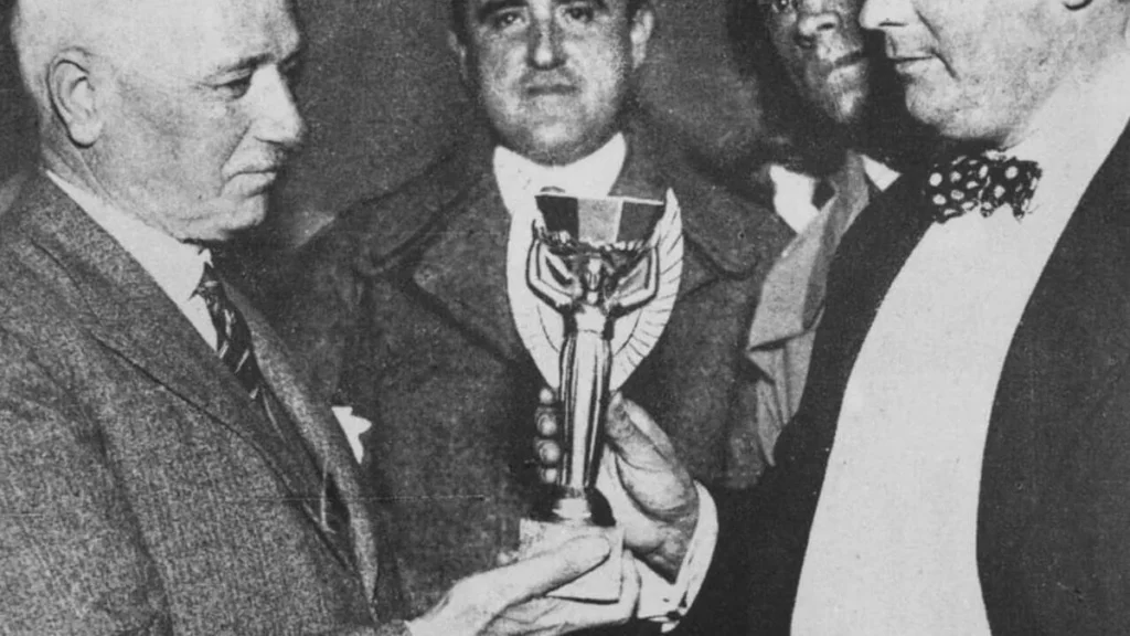 Imagem Taca Jules Rimet do artigo Jules Rimet, o católico que criou a Copa do Mundo