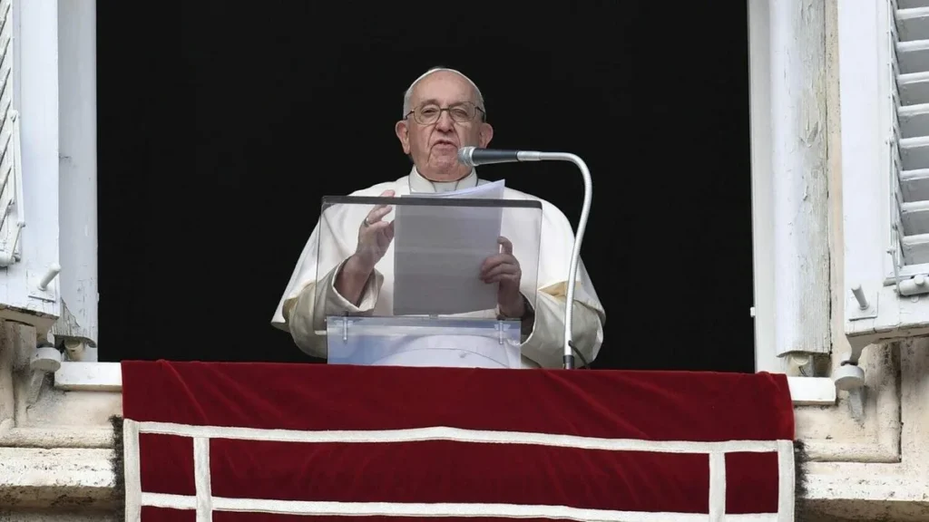 Imagem Angelus com Papa Francisco do artigo Francisco cita Santo Estevão como exemplo de anúncio e caridade