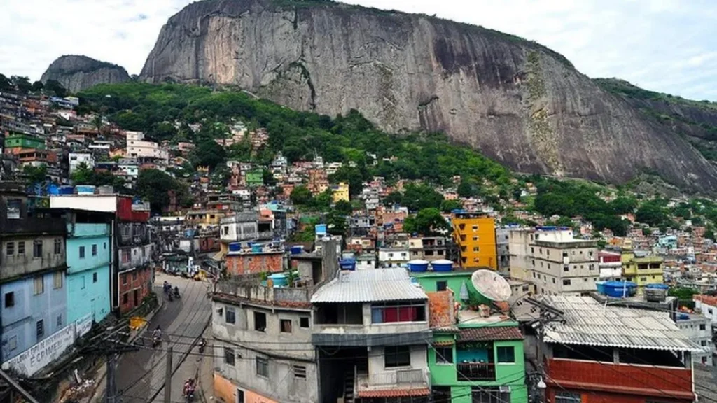 Imagem Comunidade Rocinha no Rio de Janeiro do artigo Celam e CNBB publicam documento para evangelização nas periferias