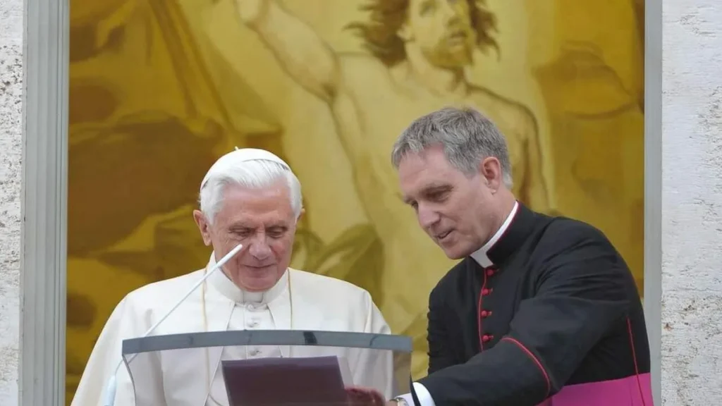 Imagem Bento XVI e Dom Georg do artigo Secretário pessoal narra últimos momentos de Bento XVI
