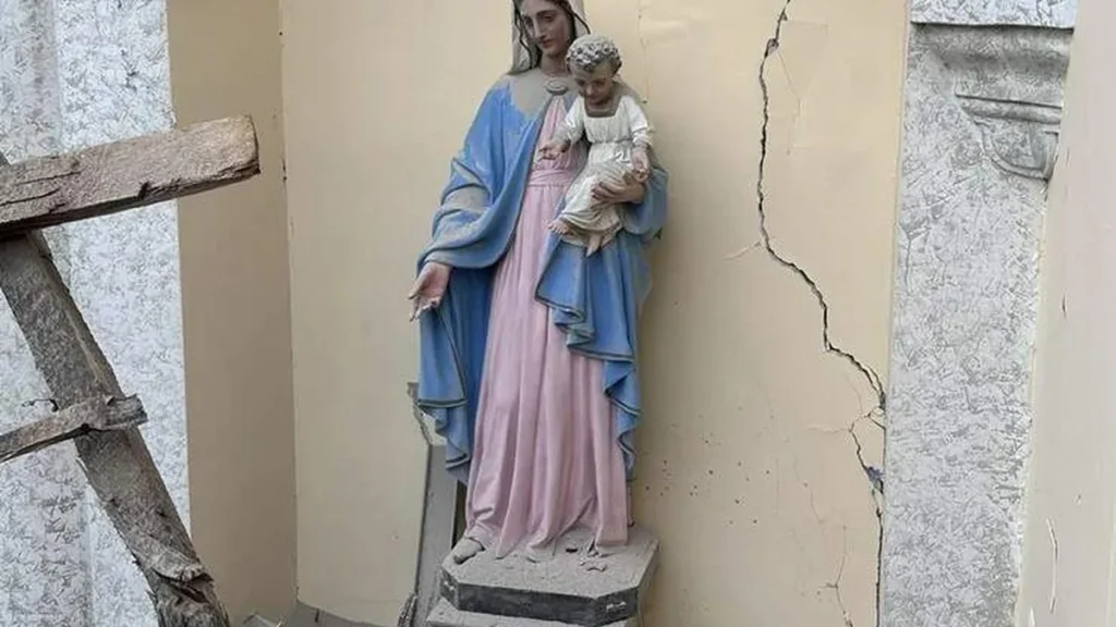 Imagem Terremoto Turquia 2 do artigo Imagem de Nossa Senhora fica intacta após terremoto na Turquia