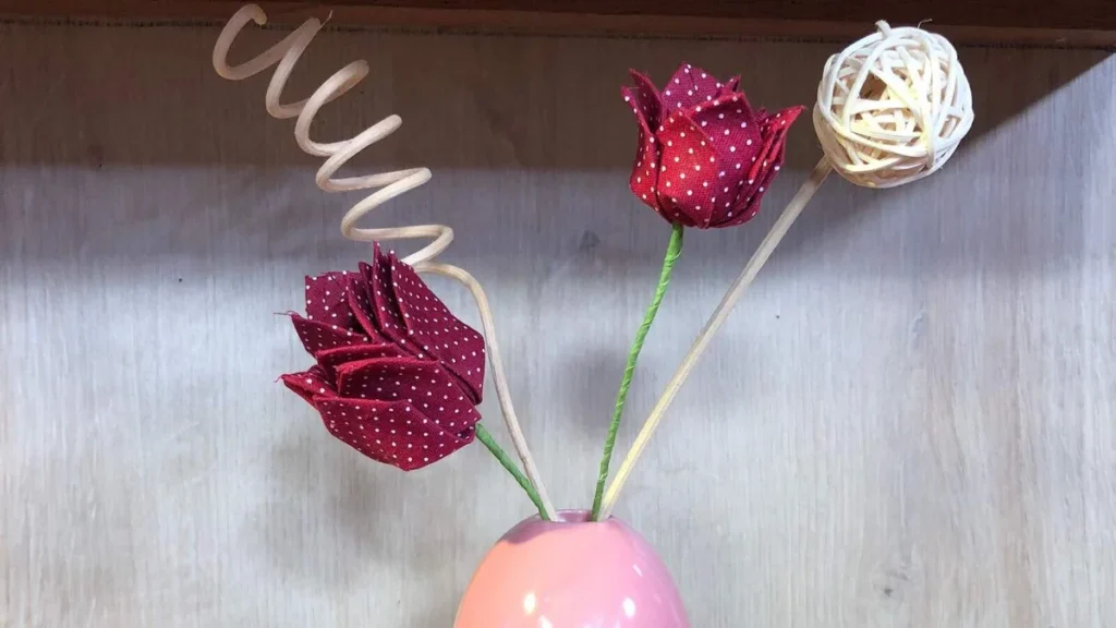 Imagem dobradura flor do artigo Rosa de dobradura em tecido - Faça Você Mesmo