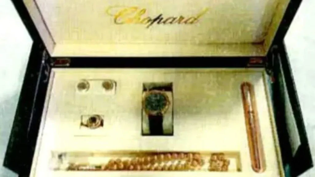 As joias masculinas foram trazidas ao país em outubro de 2021.