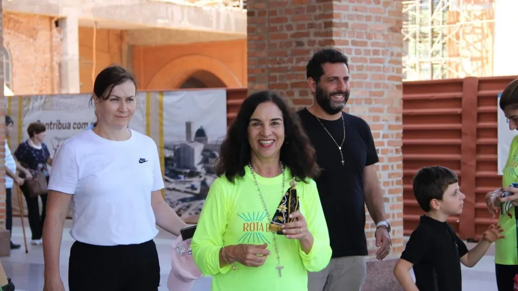 Imagem Lu Alckmin em visita ao Santuario Nacional do artigo Lu Alckmin chega ao Santuário pela Rota da Luz