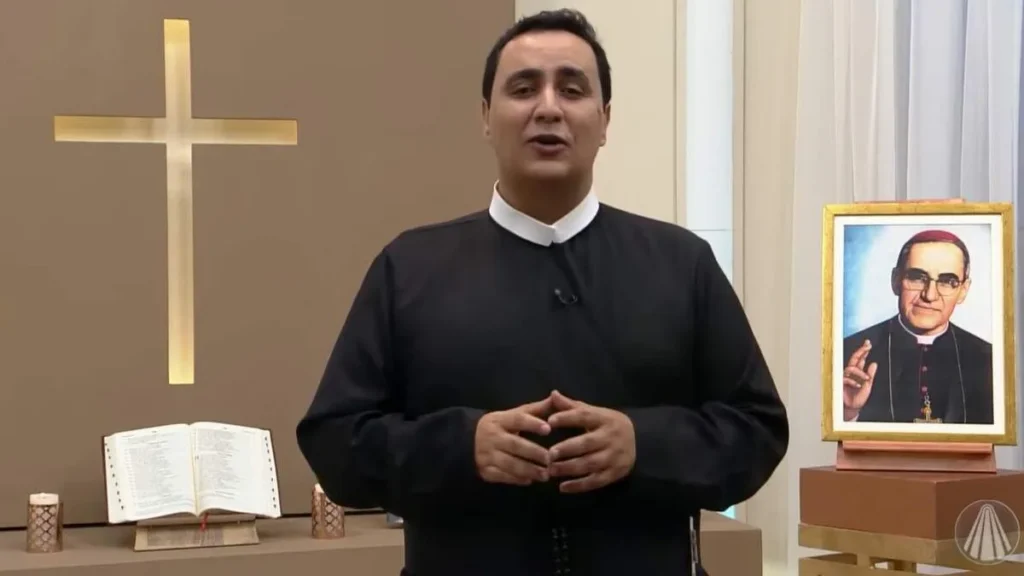 Imagem intercede por nos do artigo São Oscar Romero: opção pelas obras e abandonados