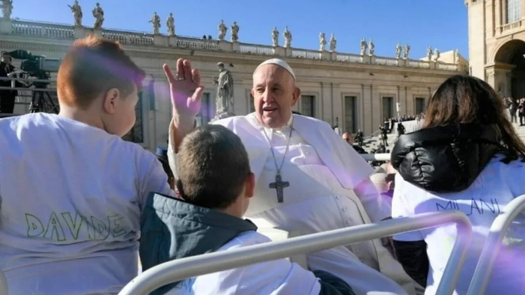 Imagem Papa Francisco em audiencia no Vaticano 15 03 2023 do artigo Papa nos orienta a atender o chamado de Deus com humildade