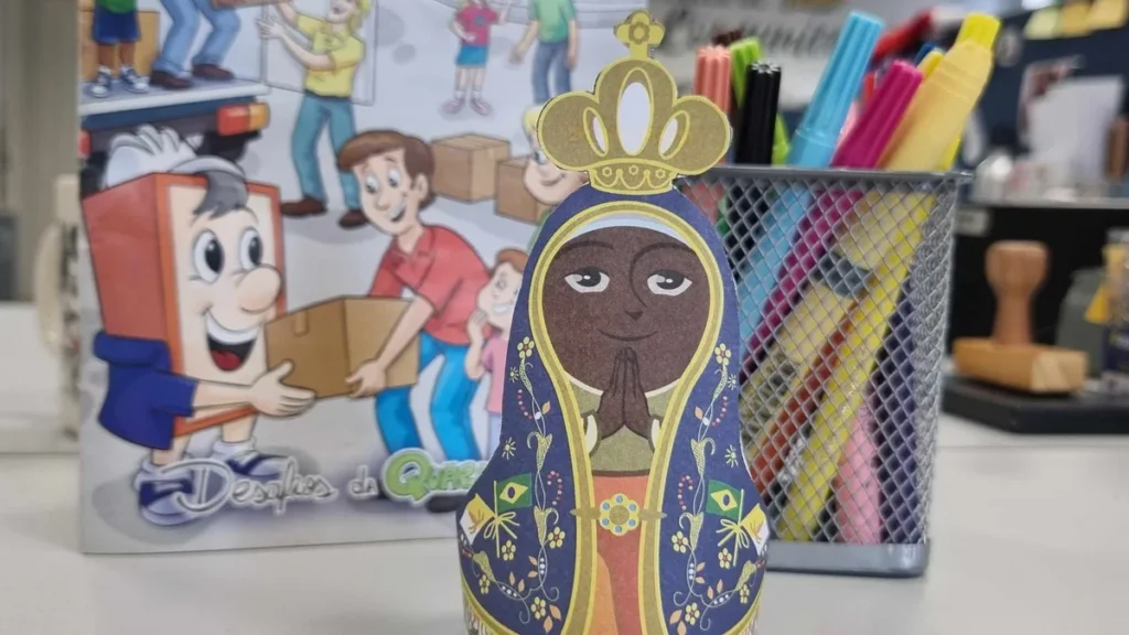 Imagem maezinha aparecida do artigo Aprenda a montar a Mãezinha Aparecida de papel!