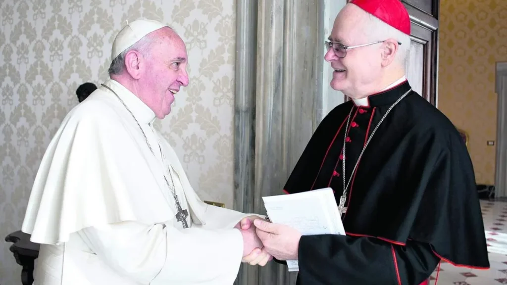 Imagem Dom Odilo e Papa Francisco do artigo Conheça os brasileiros do Dicastério para a Evangelização