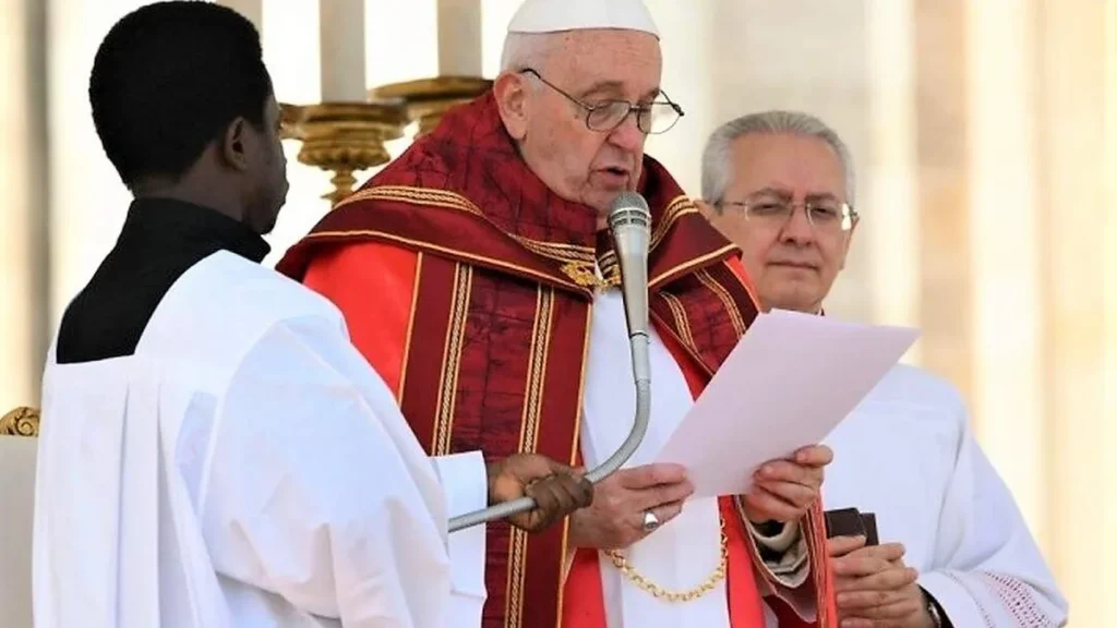 Imagem Papa Francisco durante missa de Ramos 02 04 2023 do artigo Papa Francisco cancela participação na Via-sacra no Coliseu