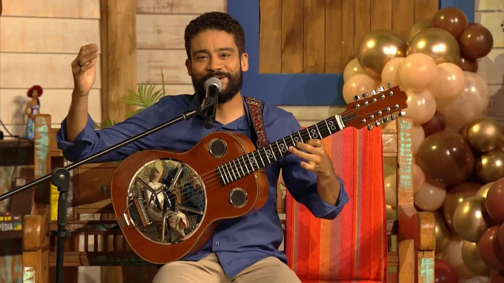 Imagem padre paulinho do artigo "Luar do Sertão" recebe Mary Galvão na festa de dois anos no ar