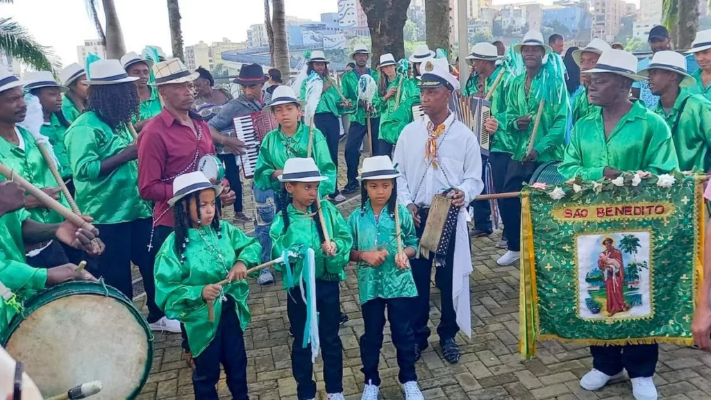Imagem Congada de Sao Benedito visita Santuario Nacional do artigo Devotos de São Benedito visitam Santuário Nacional