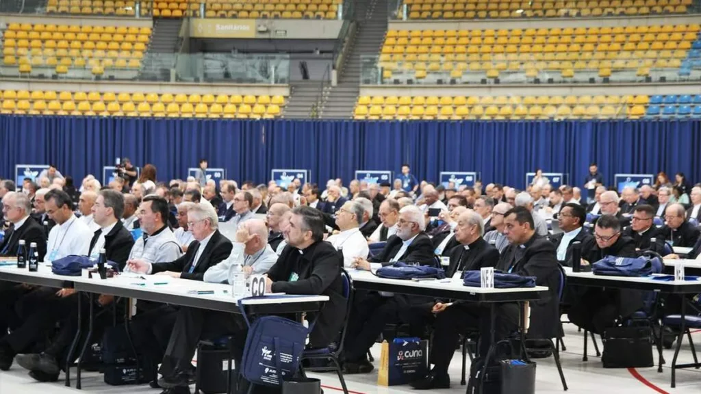 Imagem Bispos durante Assembleia Geral da CNBB do artigo 2º dia de Assembleia Geral: episcopado avalia regimento interno da CNBB