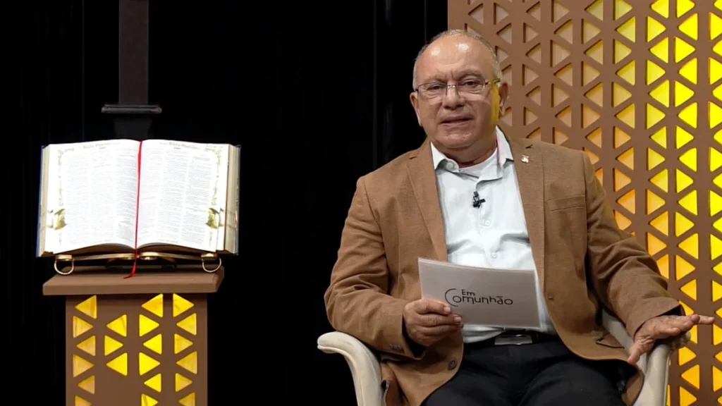 Imagem Padre Ulysses programa em comunhao do artigo “Em comunhão” continua a refletir os Sacramentos da Iniciação Cristã