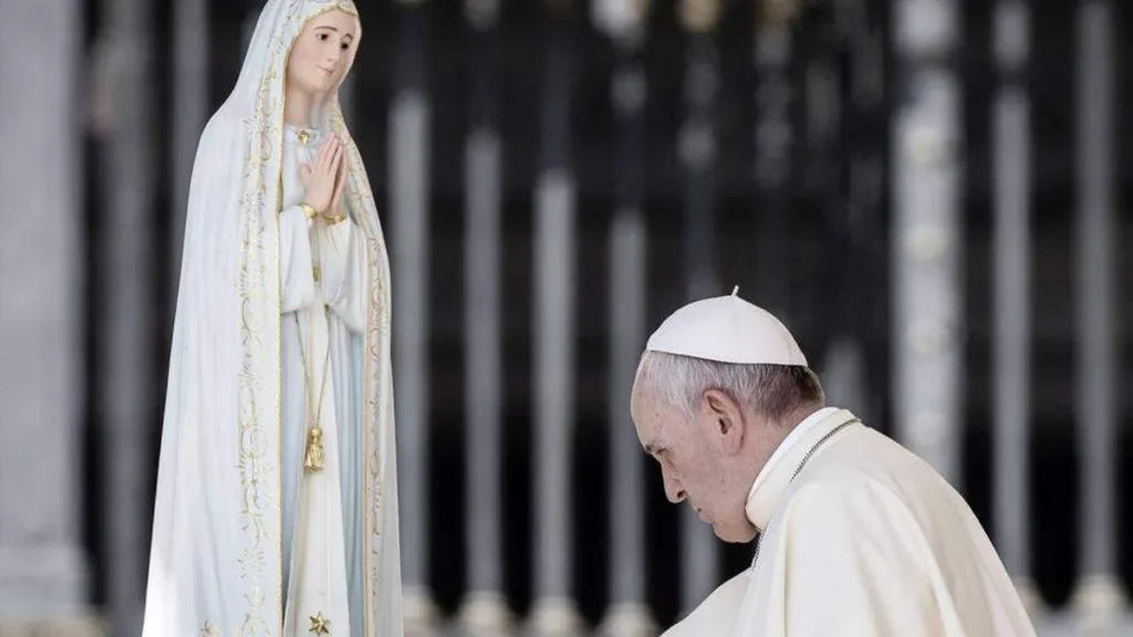 Papa Franscisco e Nossa Senhora de Fátima