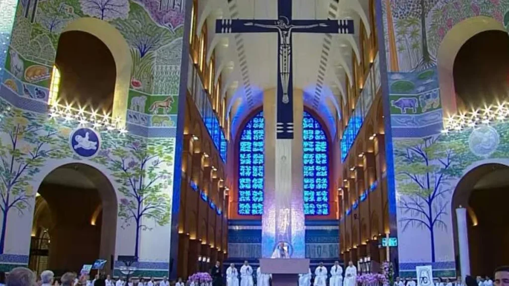 Imagem Celebracao no Santuario Nacional do artigo Santuário Nacional celebra os 70 anos das Irmãs Mensageiras do Amor Divino
