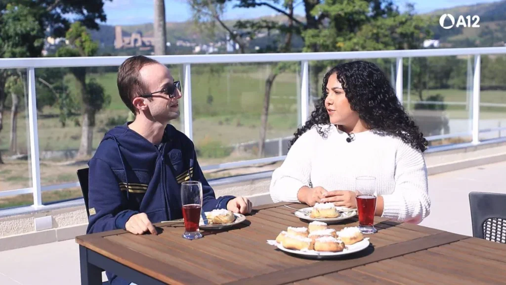 Imagem Ir. Ian e Lais nos Receitas Afetivas do artigo Receitas Afetivas: Ir. Ian Lucas ensina a fazer a rosca Celina