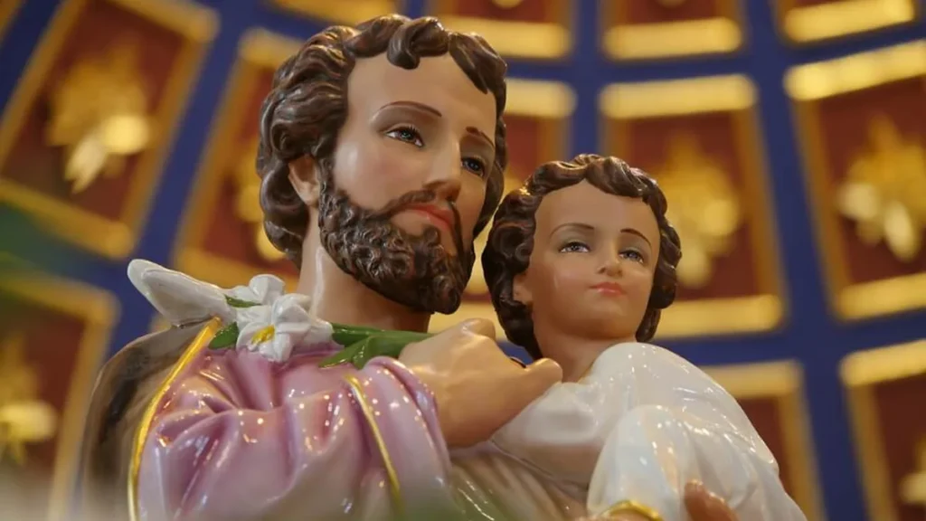 Imagem Sao Jose com o menino Jesus do artigo O que São José nos ensina a respeito do amor?